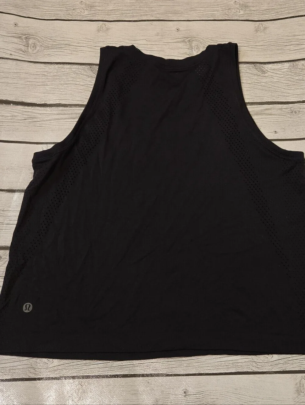 Lululemon Black Perforated Mesh Sleeveless Workout Tank Top Size 8